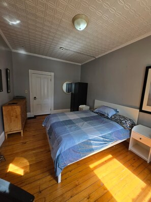 Habitación doble, 1 cama matrimonial | Wifi gratis 