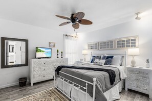 Internet, bed sheets - Waterfront Retreat: Charming 2-BR Home w/ AC, Dock & Peaceful. (Saint James City)