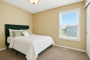 4 Schlafzimmer, Bügeleisen/Bügelbrett, Internetzugang, Bettwäsche