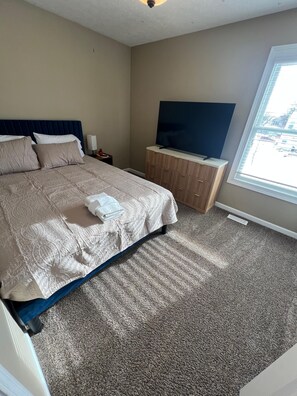 4 soveværelser, strygejern/strygebræt, internetforbindelse, sengetøj