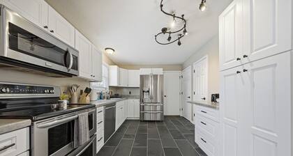 4 Bedroom•Pet Friendly•Fire Pit•Ping Pong•BBQ