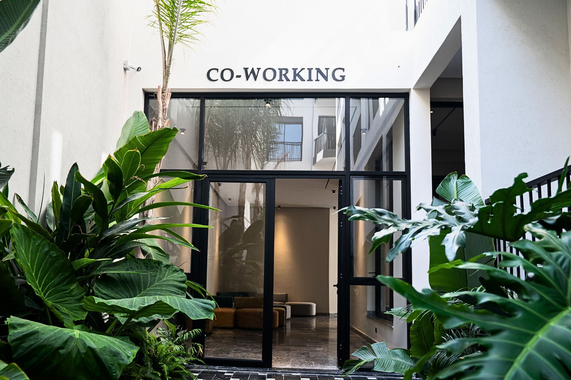 تفاصيل الفندق من الخارج