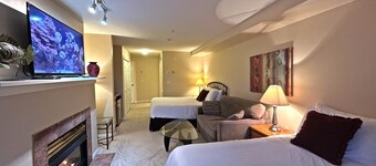 Family Studio - 202B