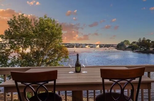 Spacious 4bed2bath  House Private Access to Water