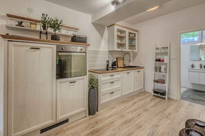 Kühlschrank, Ofen, Herdplatte, Geschirrspüler