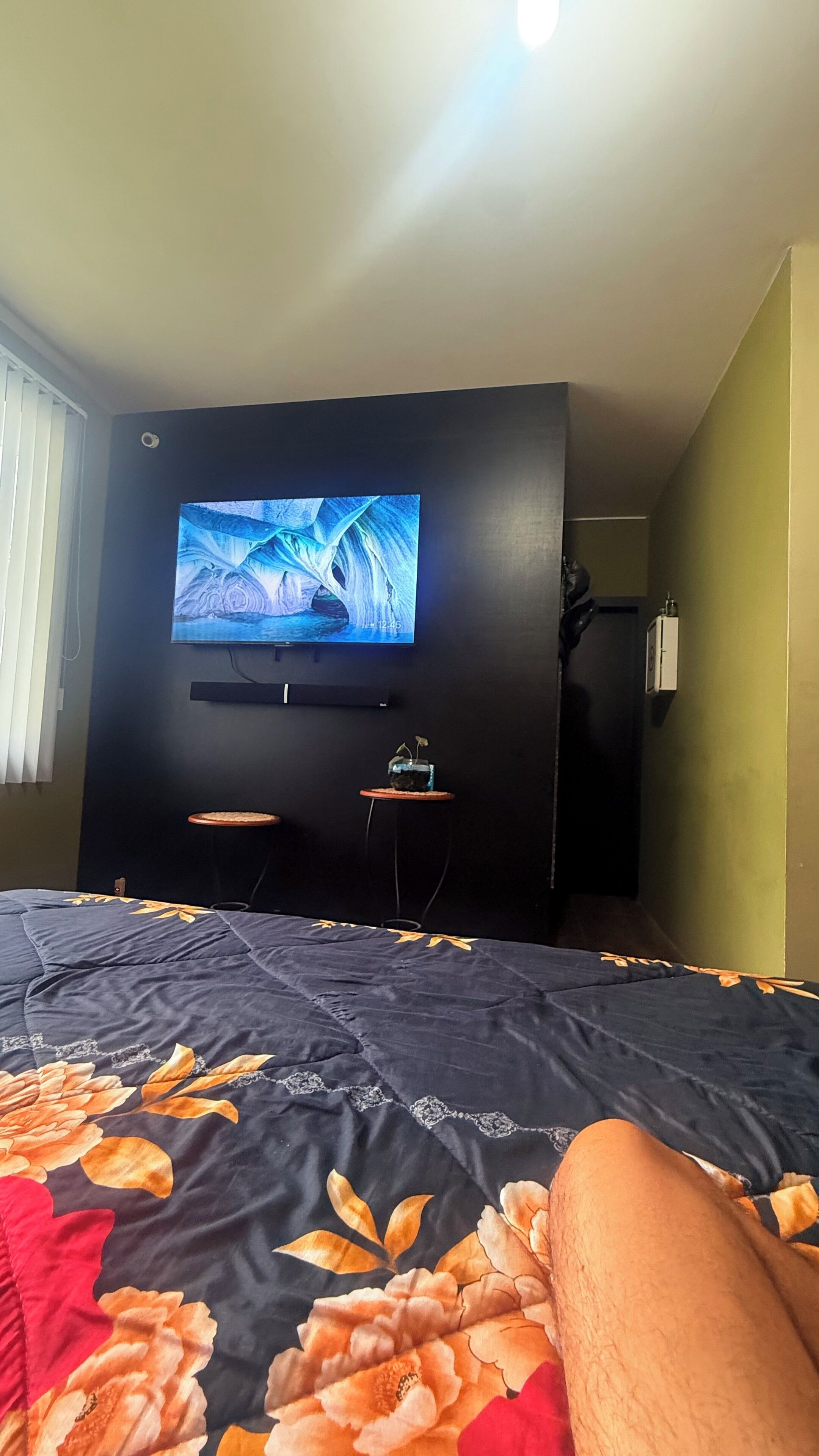 3 soverom, skrivebord, strykejern/-brett og wi-fi (inkludert)