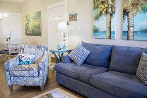 TV - Compass Bayfront Condo-  A3; Pool & Close to Beach (Corpus Christi)