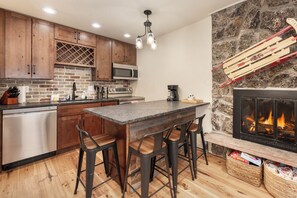 Private kitchen - Spacious 3BR Family Retreat in Winter Park • Modern Rustic • Pool + 3 Hot Tubs (Winter Park)