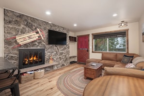 Living area - Spacious 3BR Family Retreat in Winter Park • Modern Rustic • Pool + 3 Hot Tubs (Winter Park)