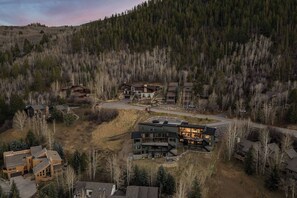 المنشأة من الخارج