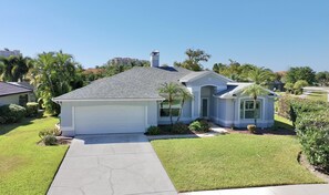 Exterior - TOP FLORIDA's Villa Charming, a sparkling oasis in Cape Coral (Cape Coral)