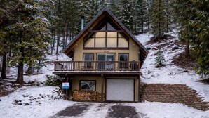 Unclassified image, 2 of 36, button - Hansel Getaway Chalet – Cozy A-Frame Near Leavenworth! (Peshastin)