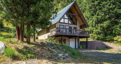 Hansel Getaway Chalet – Cozy A-Frame Near Leavenworth!