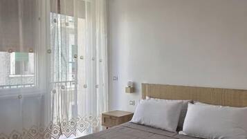 Family Room, Balcony | Free WiFi