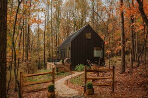 Exterior - Modern Hideaway Retreat w Sauna (Gilmer County)