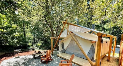 Umpqua National Forest Glamping Tent Pioneer - Near Crater Lake & Umpqua Hot Springs