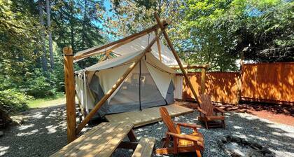Umpqua National Forest Glamping Tent Pioneer - Near Crater Lake & Umpqua Hot Springs