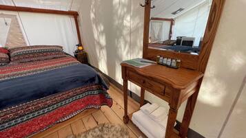 1 camera, accesso a Internet, lenzuola