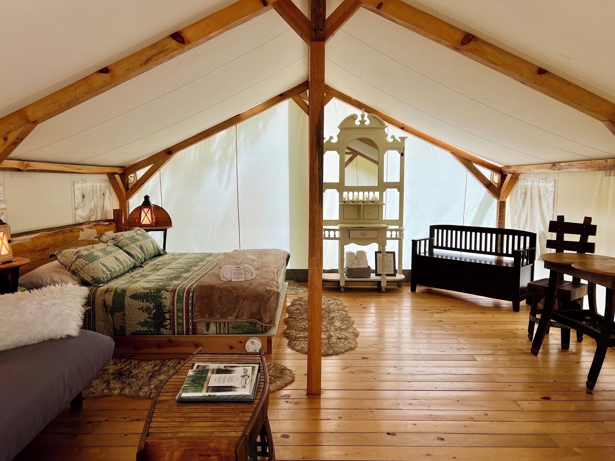 1 bedroom, internet, bed sheets