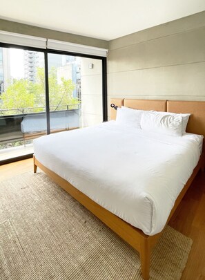 Iron/ironing board, Internet, bed sheets - Modern Apartment, this beautiful apartment located in the heart of La Condesa (Ciudad de México)