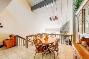 Dining - Condo in Huntington Lake (Big Creek)