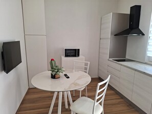 Private kitchen - Garden Lodge (Piacenza)