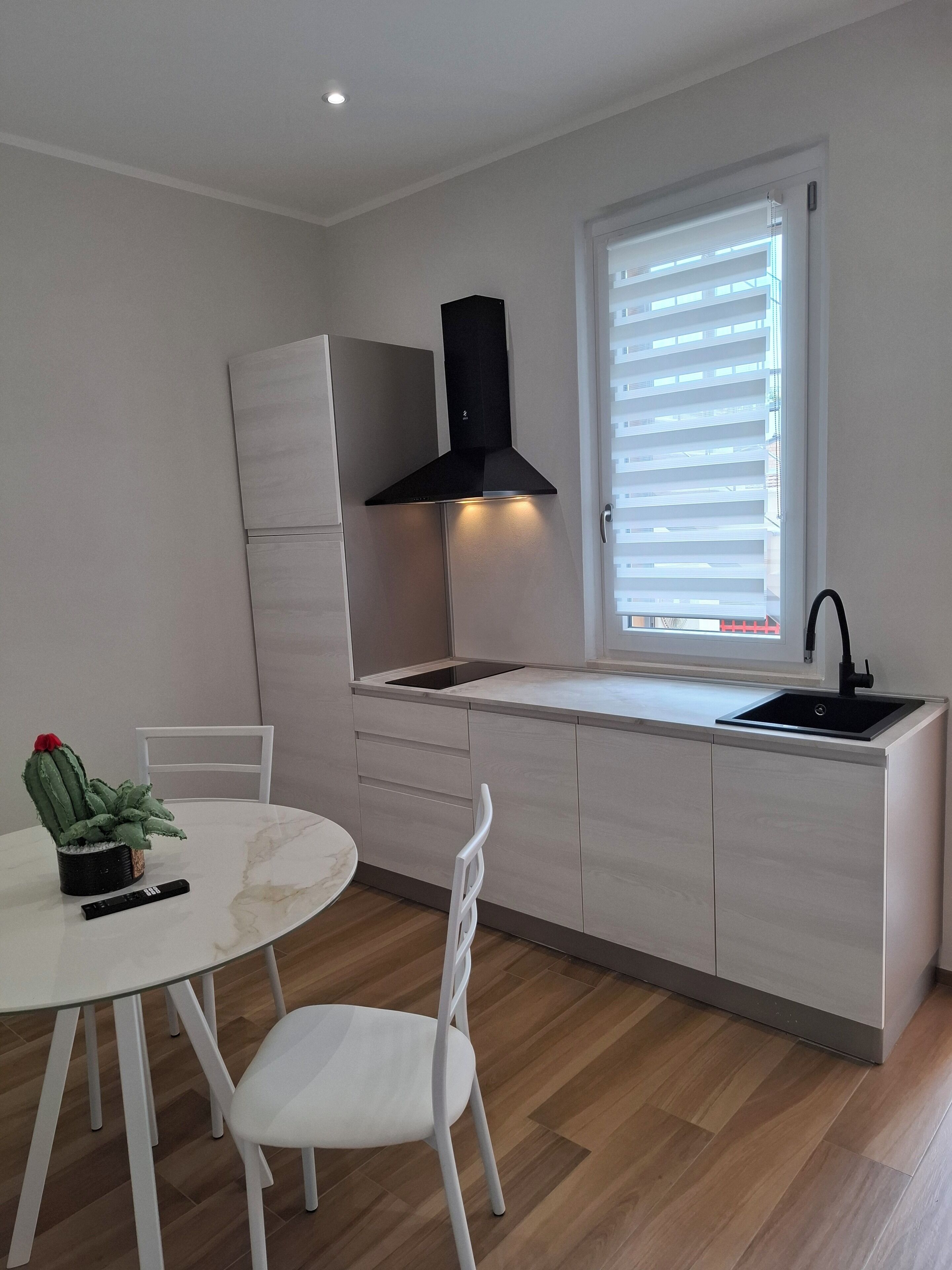 Deluxe Condo, Garden View | Private kitchen