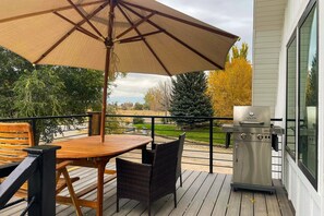 تناول الطعام بالخارج