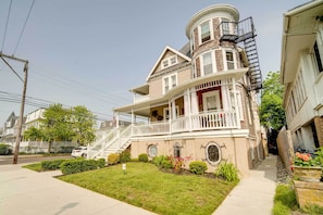 Exterior - Walk to Beach & Boardwalk: Ocean City Haven! (Ocean City)