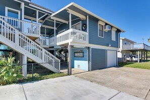 Exterior - < 1 Mi to Sea Isle Beach, Nautical Home w/ Hot Tub (Galveston)