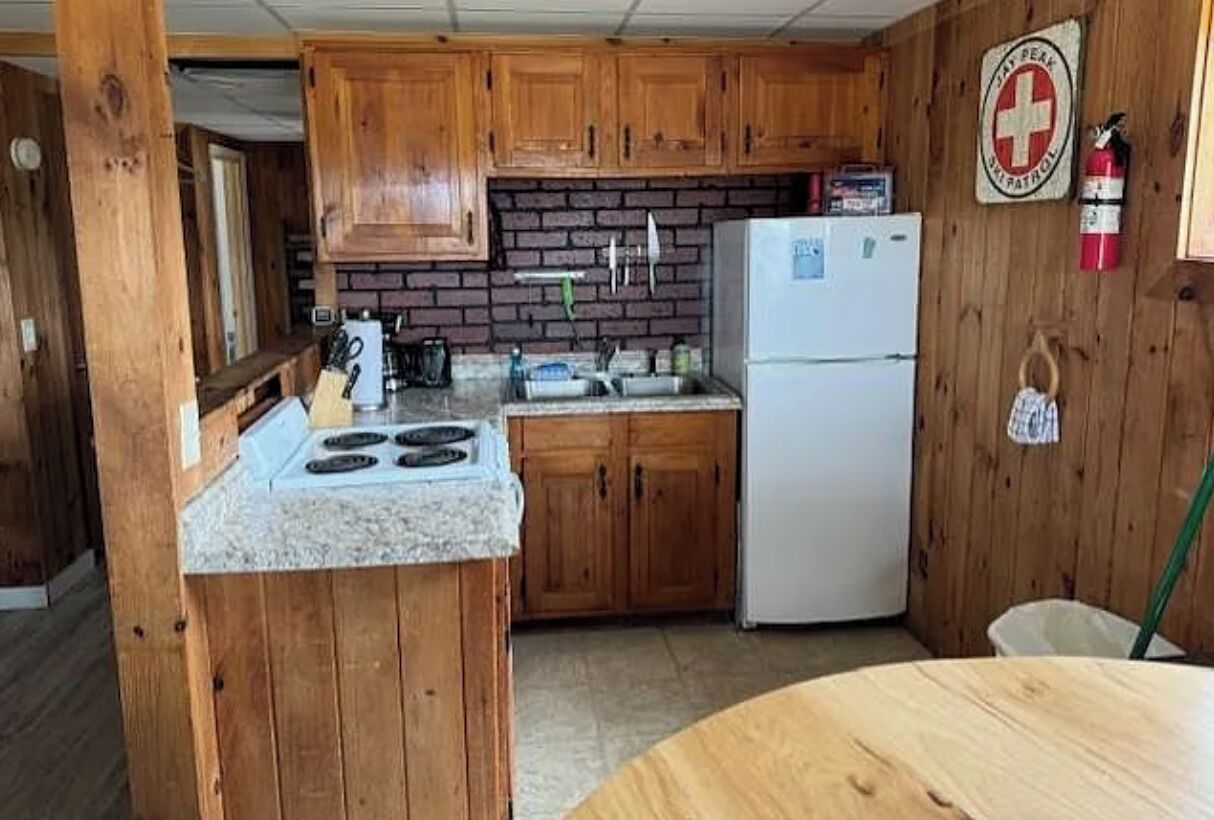 ثلاجة، ميكروويف، فرن، موقد طهي مسطح