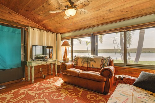 Unwind Poolside + Walk to Lake! Okeechobee Getaway