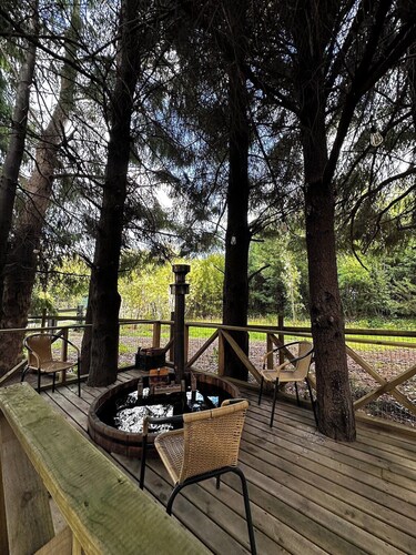 House surrounded by nature, close to many minimarket and restaurants.