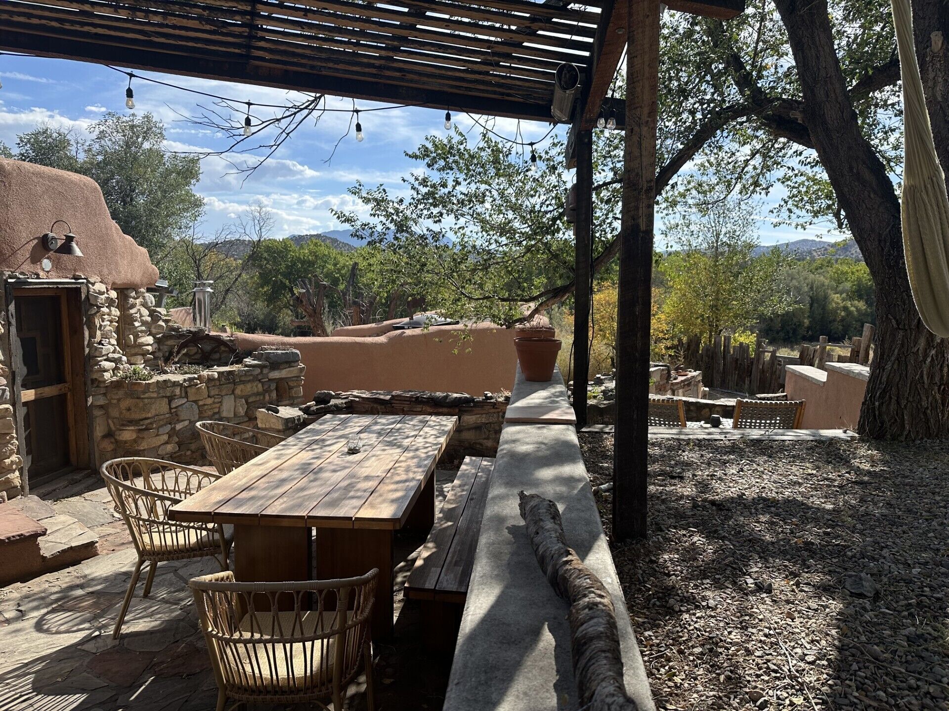 屋外ダイニングエリア