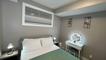 2 室のベッドルーム、アイロン / アイロン台、インターネット、ベッドシーツ