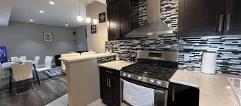Cozy 2BR Retreat | Edmonton SW | Smart TV + Wi-Fi