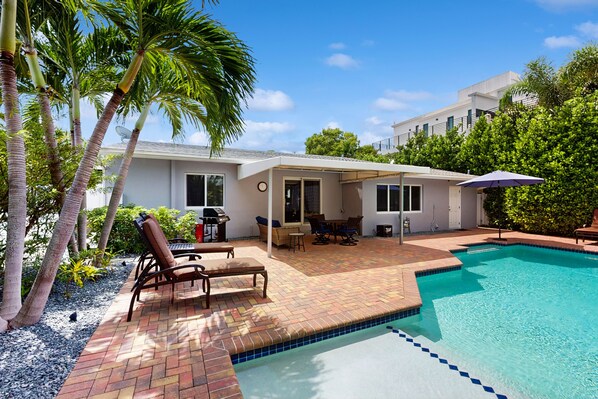 Pool - Tropical Fort Lauderdale Retreat with Heated Pool & Sonos Theater (Fort Lauderdale)