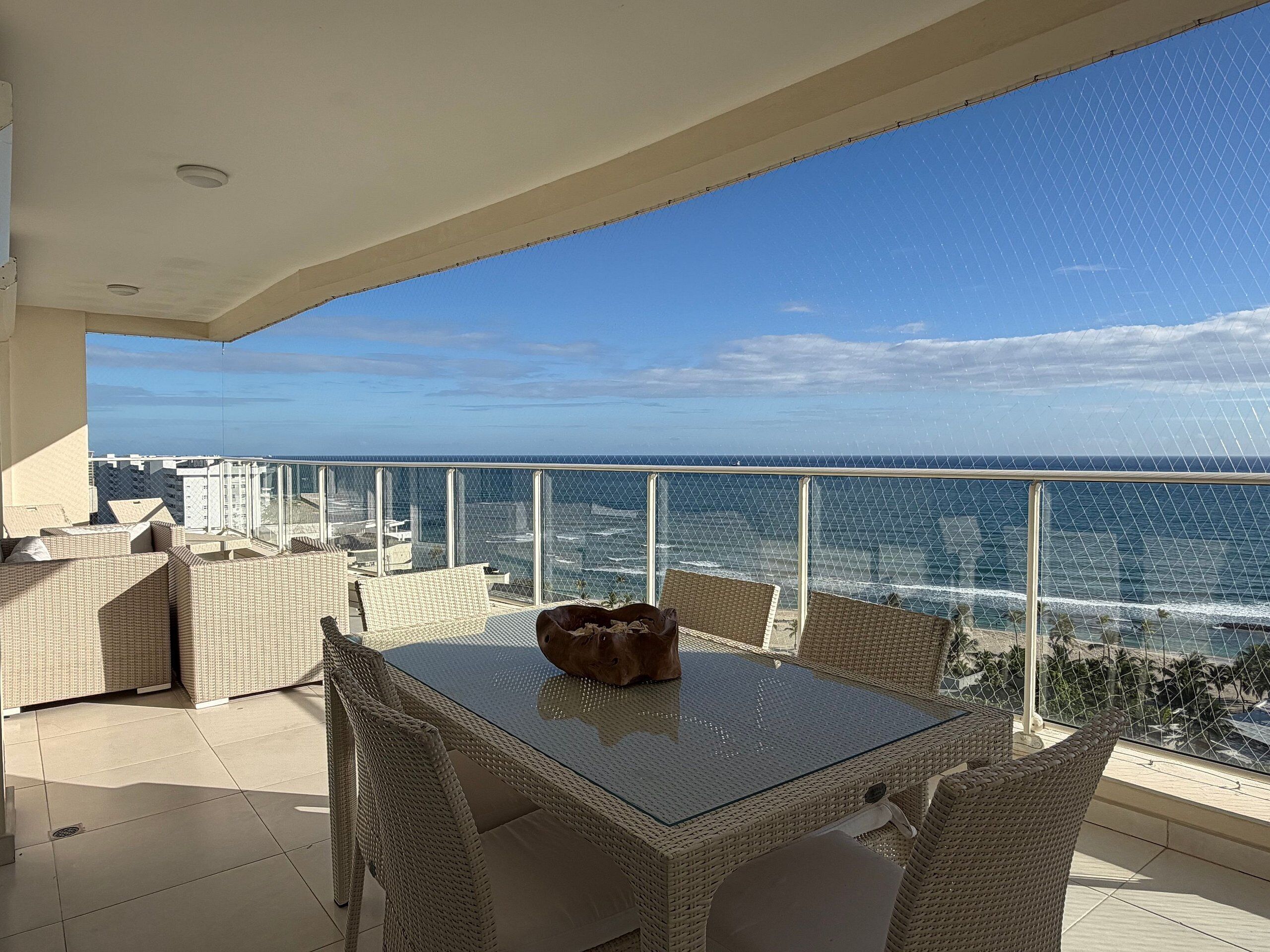 Apartment | Outdoor dining