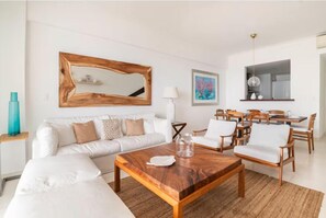 Lägenhet | Vardagsrum | Smart-tv, Netflix och streamingtjänster