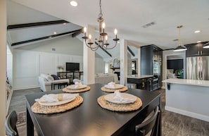 Interior - Chic TX House w/ Pool and Relaxing Atmosphere (Spring)