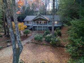 Exterior - Stunning home steps from Lake Toxaway and Club house, 3Bed/3bath (Lake Toxaway)