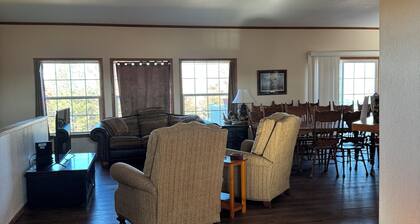 The Big Kansas Lodge