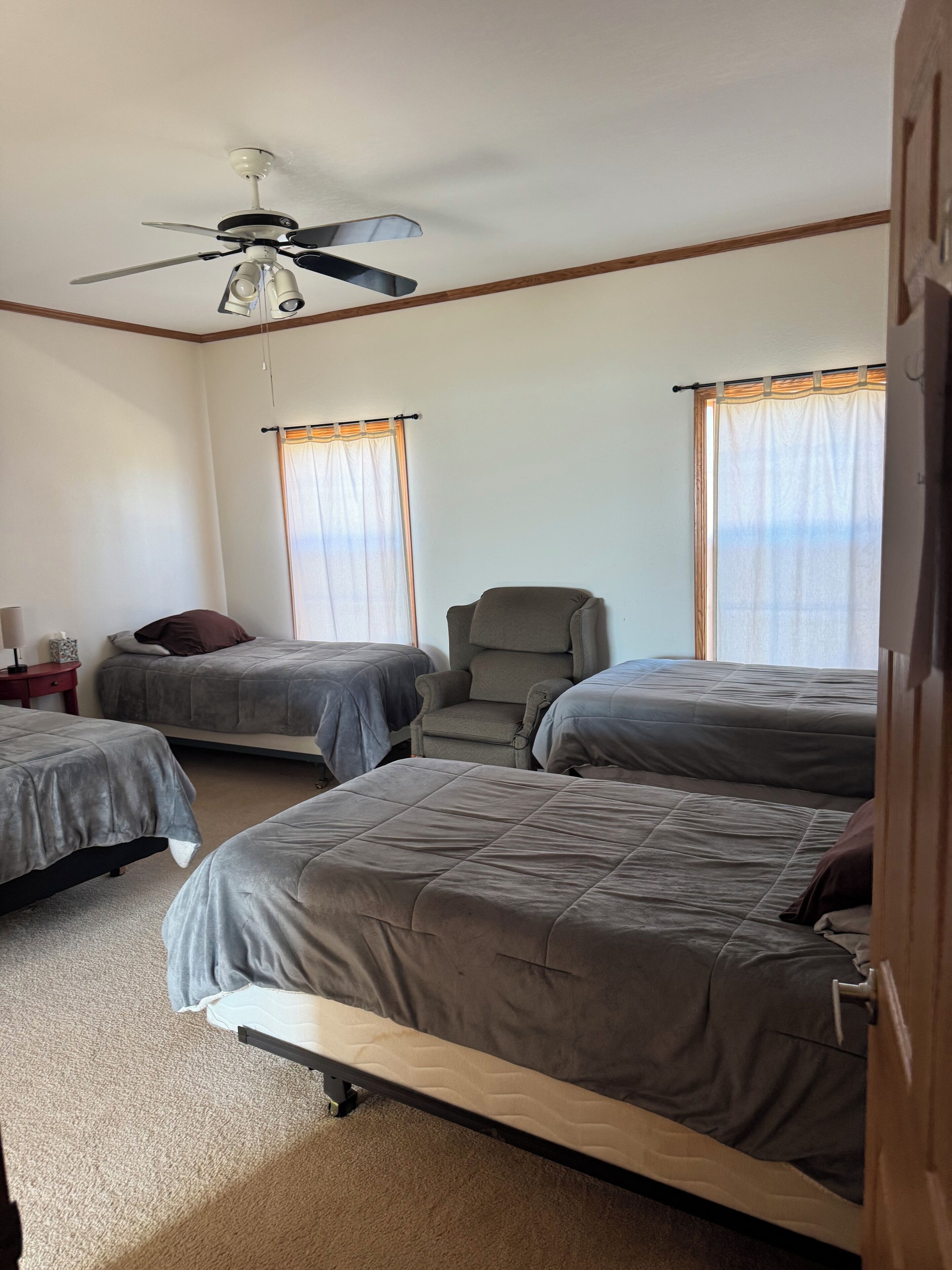 8 間睡房、熨斗/熨衫板、Wi-Fi、床單