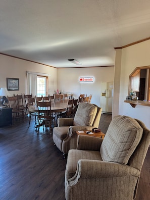 تناول الطعام