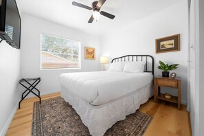 Casa, 3 dormitoris, no fumadors, s'admeten animals de companyia | Planxa i posts de planxar i wifi gratuïta 