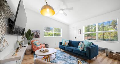 Manatee Cove Retreat | Pet-Friendly Coastal Home Sleeps 6