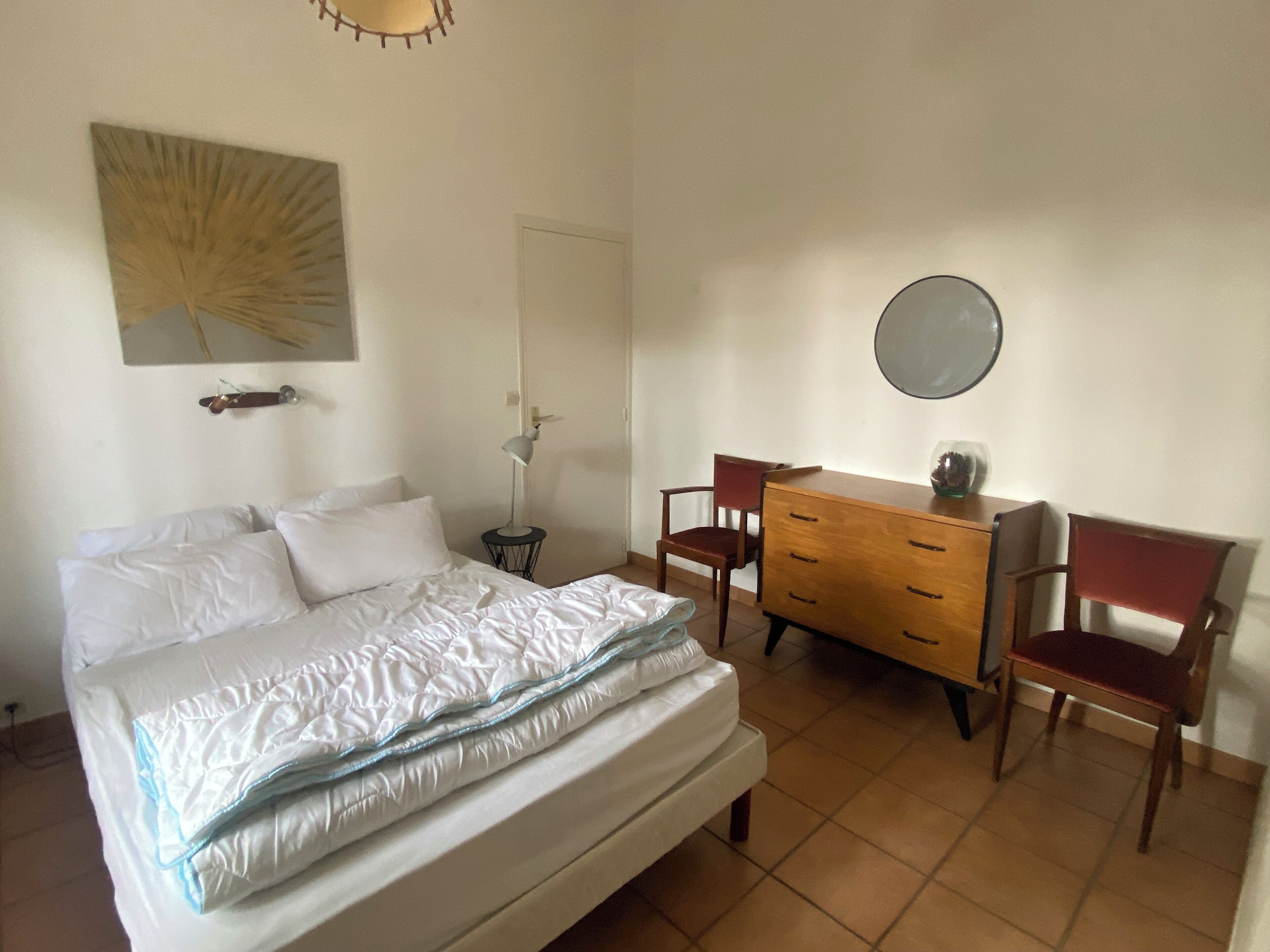 Een strijkplank/strijkijzer, internet