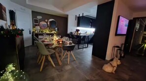 تناول الطعام