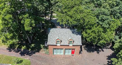 Historic Studebaker Carriage House- Lower Level