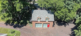 Historic Studebaker Carriage House- Lower Level